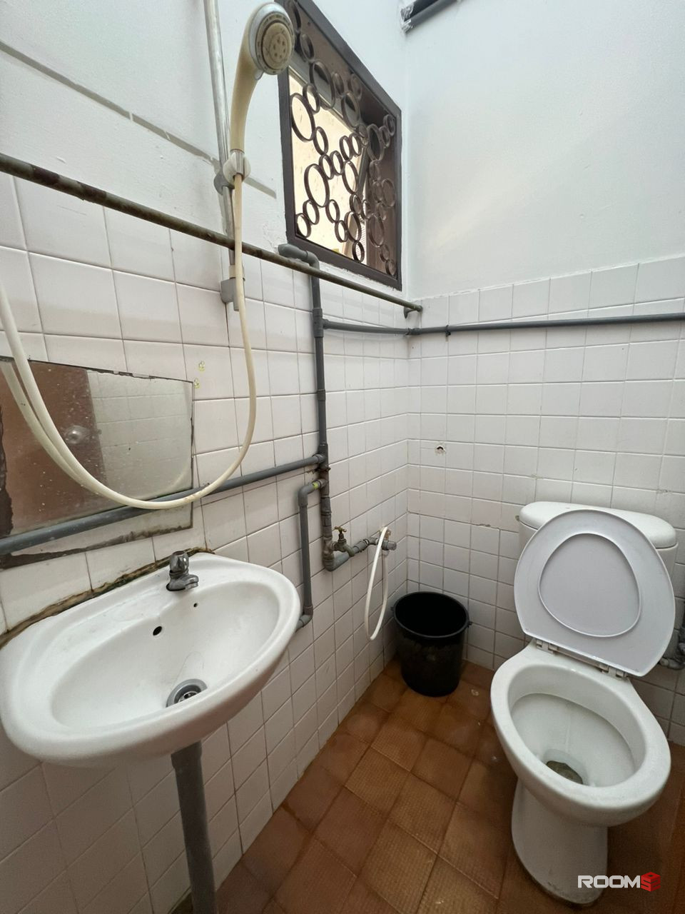 Fantastic location of SS2, Petaling Jaya! 🌟 Low Deposit Bandar Utama 12 Single Room To Rent With WiFi! 🌐💻
