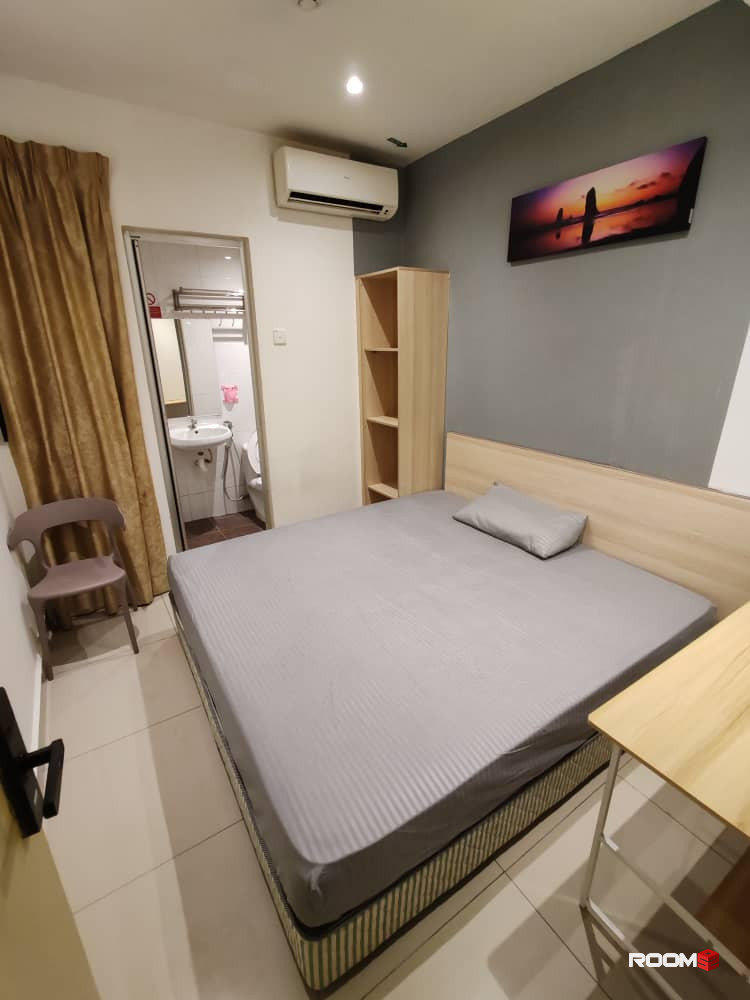 Free Deposit❗ Master Room attach Private Toilet Available in Damansara Jaya, PJ