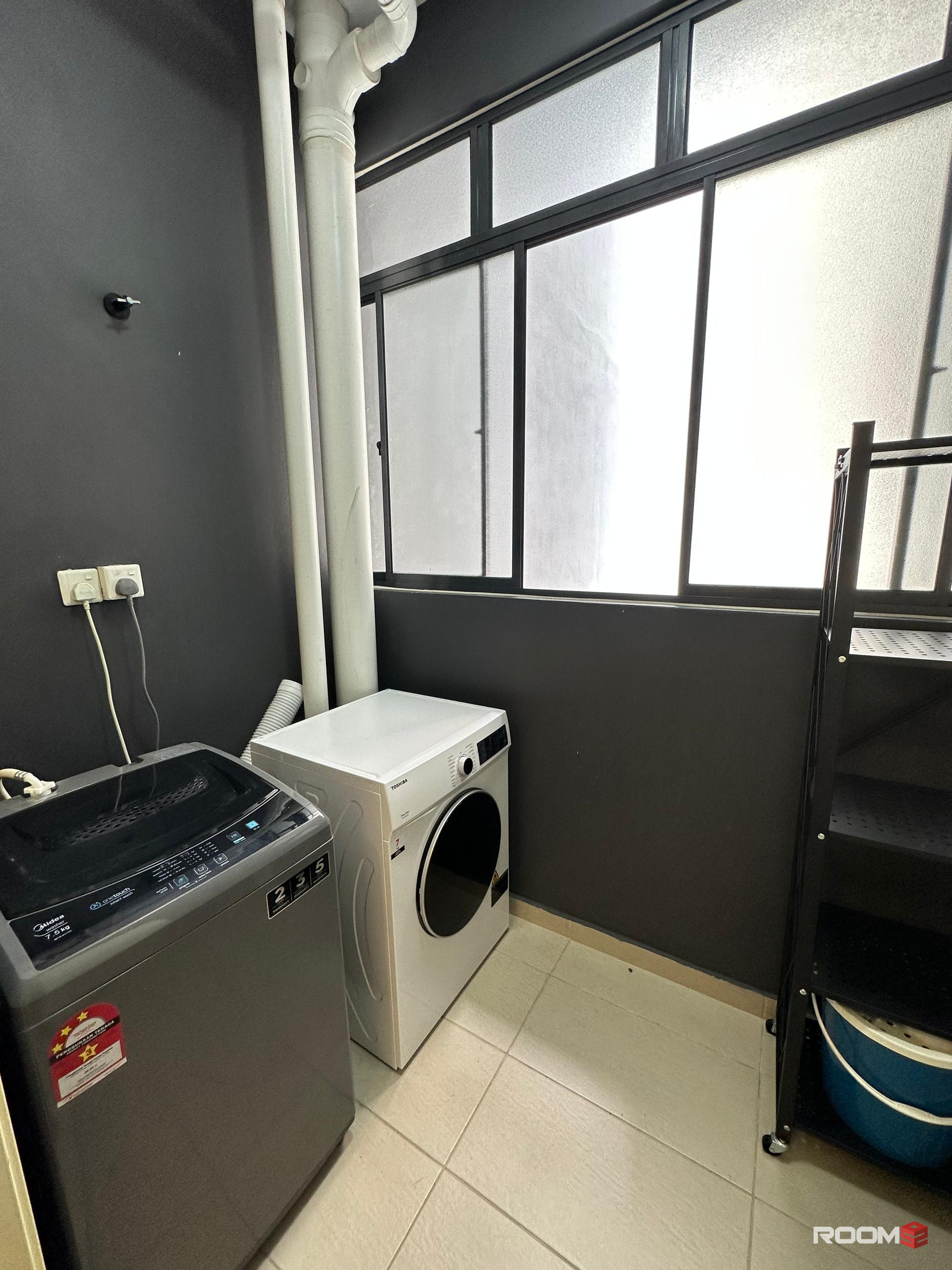 (Female only) LAST ONE Medium room at The Hamilton near LRT Taman Sri Rampai