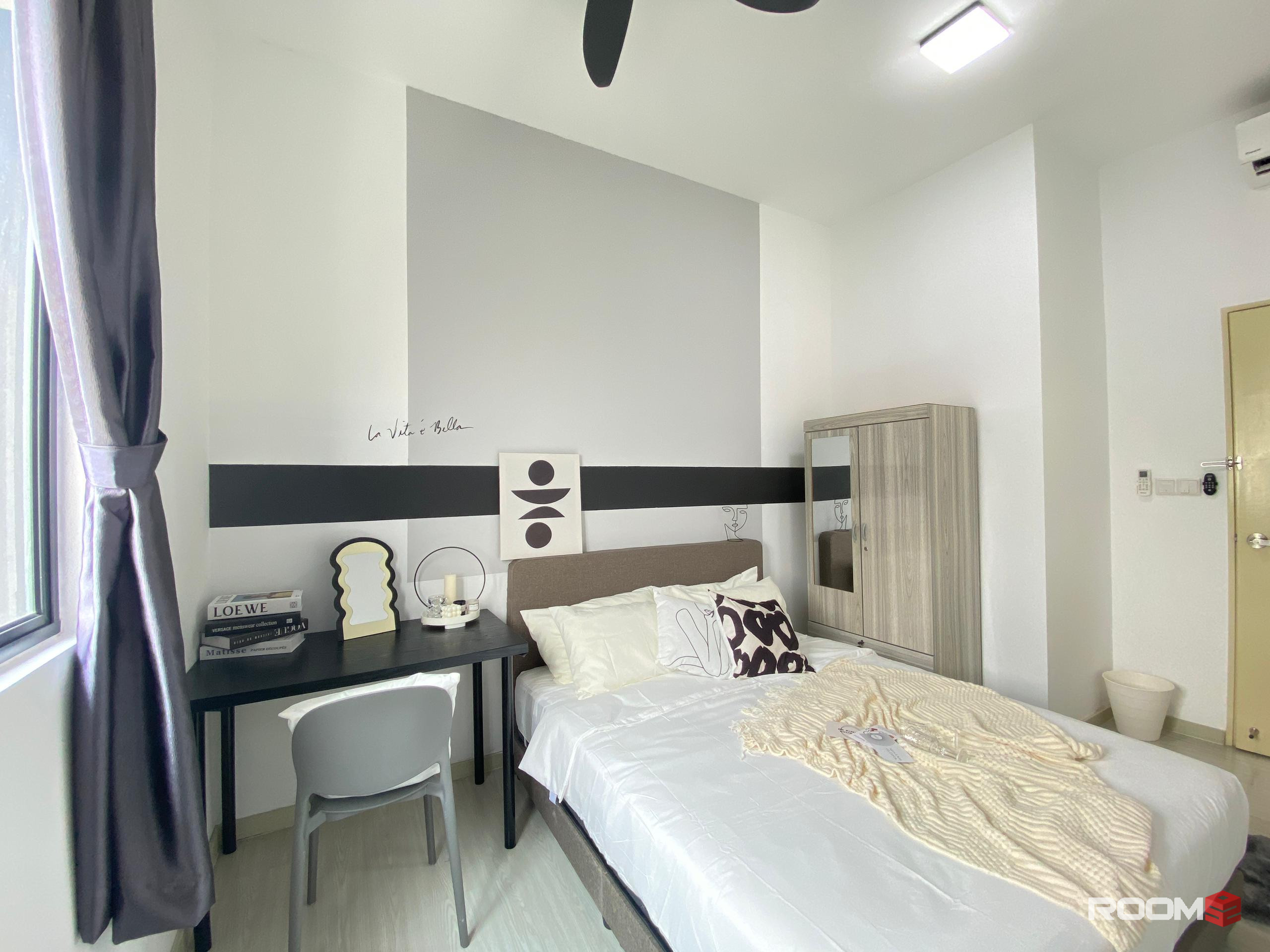 (Female only) LAST ONE Medium room at The Hamilton near LRT Taman Sri Rampai