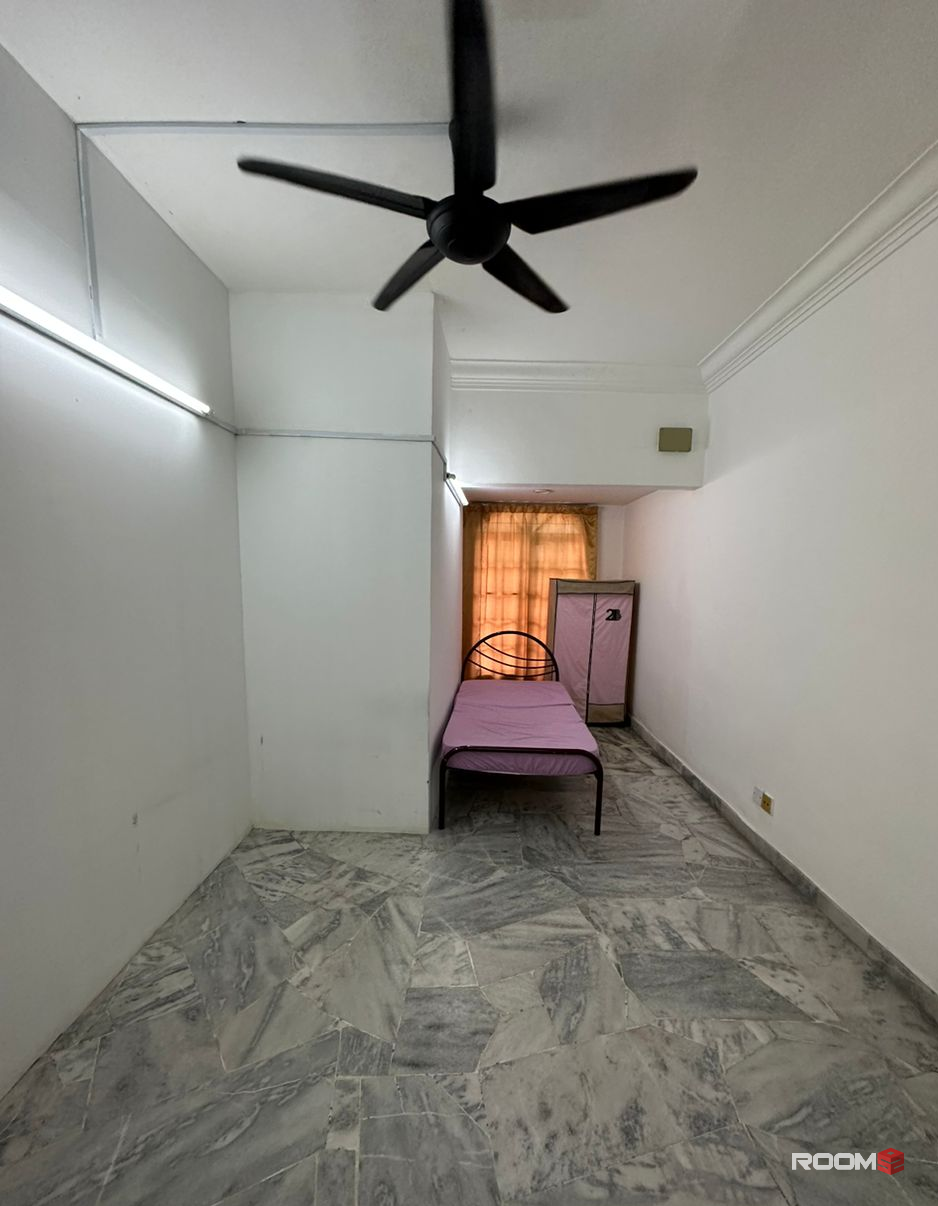 Non-Sharing Single Room for Rent at USJ 9 🛌 near to Taipan LRT