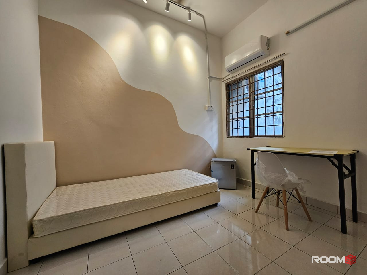 Bandar Bukit Tinggi 2 Single Room For Rent