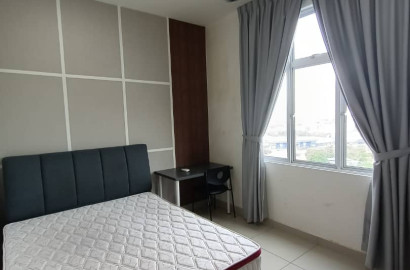 Master room for rent at SKS Habitat Apartment @ Larkin Perdana