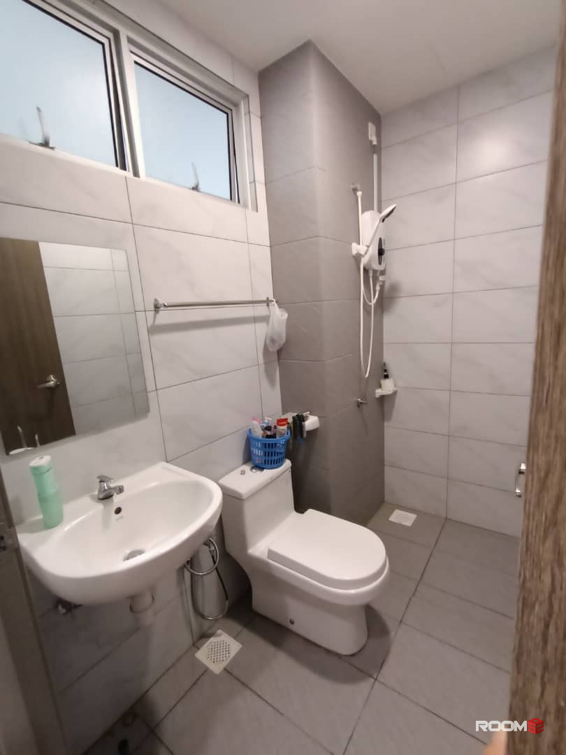 Room for rent at SKS Habitat Apartment @ Larkin Perdana