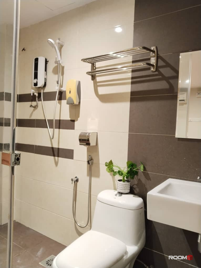 Zero Depo Non Sharing Room attach Private Toilet near UiTM Shah Alam ⭐️