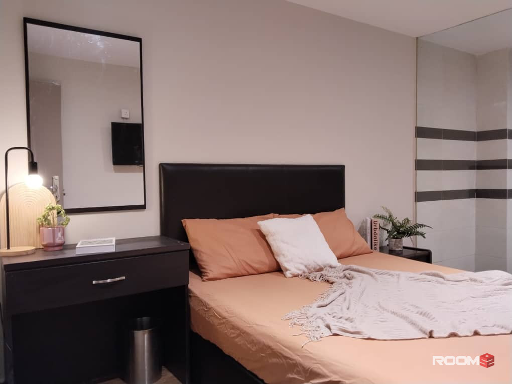 🔥ZERO DEPOSIT 🔥HOTBALLON Middle room for rent, 5Min Driving distance to ICITY. Move in ready ✅
