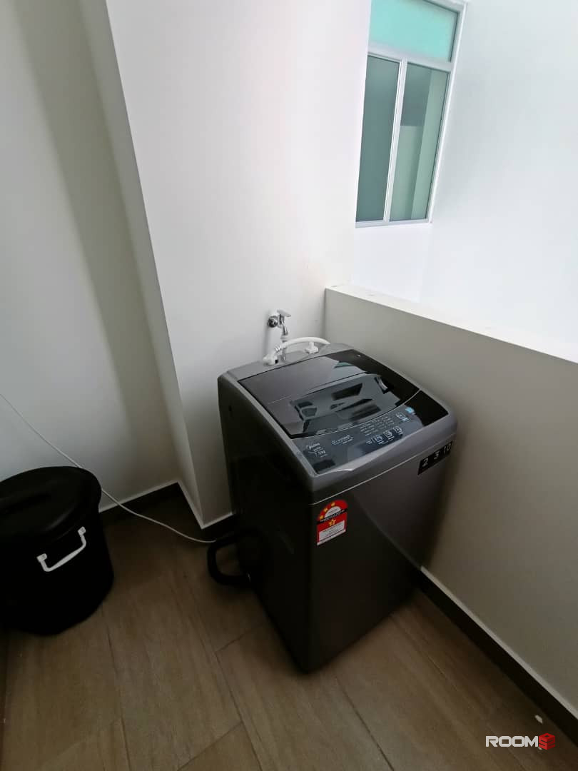 Room for rent at SKS Habitat @ Larkin JB Town Area