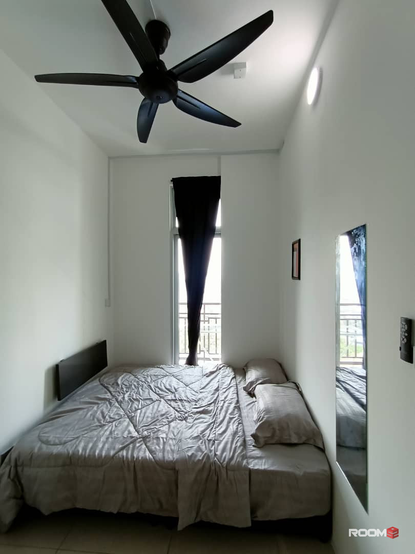 Room for rent at SKS Habitat @ Larkin JB Town Area