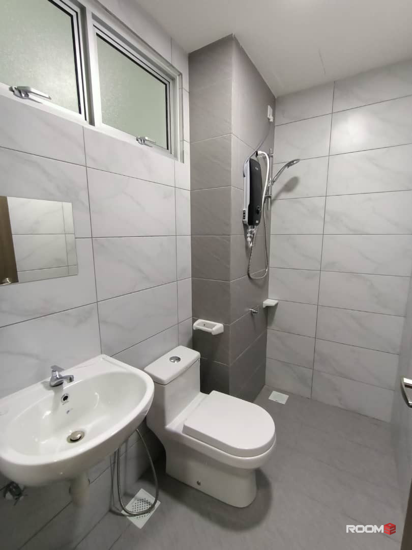 Room for rent at SKS Habitat @ Larkin JB Town Area