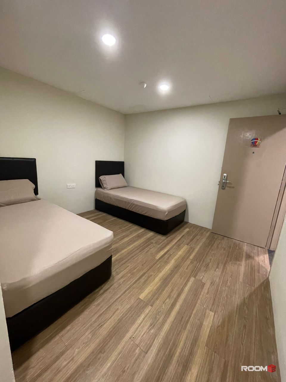 🤩MASTER ROOM FOR RENT🤩ZERO DEPOSIT APPLY✊🚗driving distance to ICITY 🚗UITM SHAH ALAM 🚗Shah Alam Hospital🚗AIA