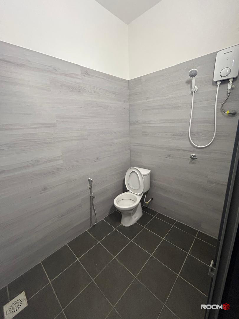 LIMITED TIME OFFER ‼️ Zero Depo Room for Rent near MRT Chow Kit