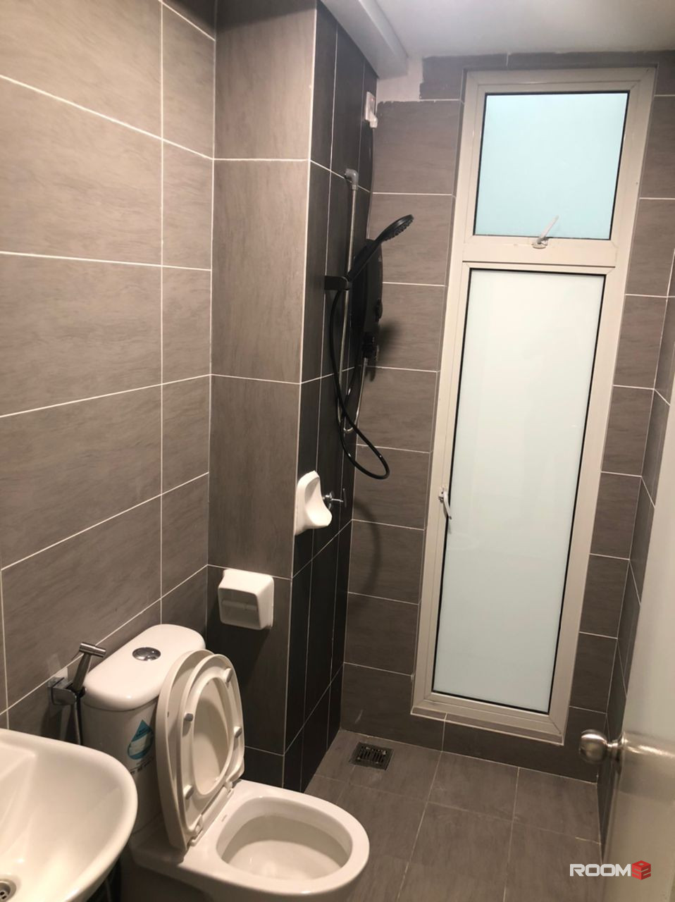 Residence Suasana Damansara Damai Master Room for rent