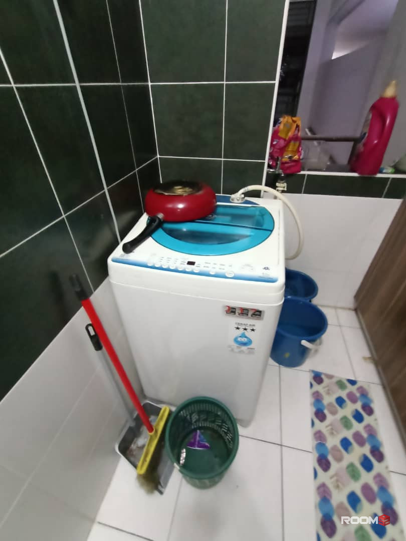 Room for rent at D'Inspire @ Nusa Bestari near Taman Bukit Indah