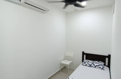 Female Room for rent at Larkin Heights @ Larkin Idaman
