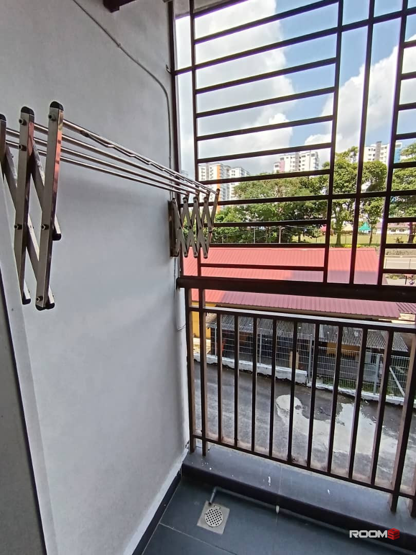 Male room for rent at Suriamas Suite @ Larkin JB