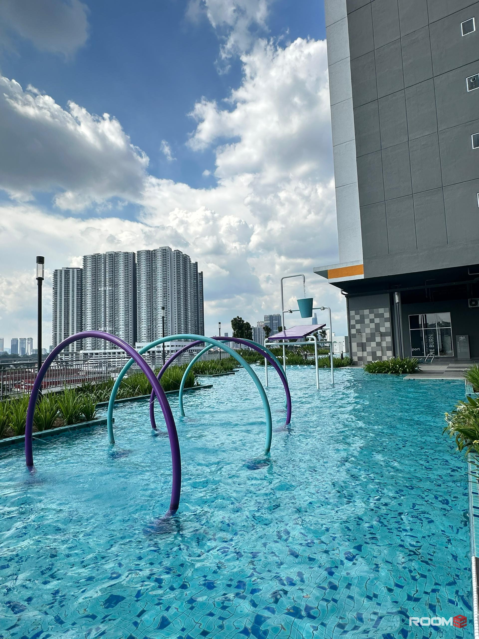 [Female je] New 100% Pixel City room 1min walk to LRT Salak Selatan