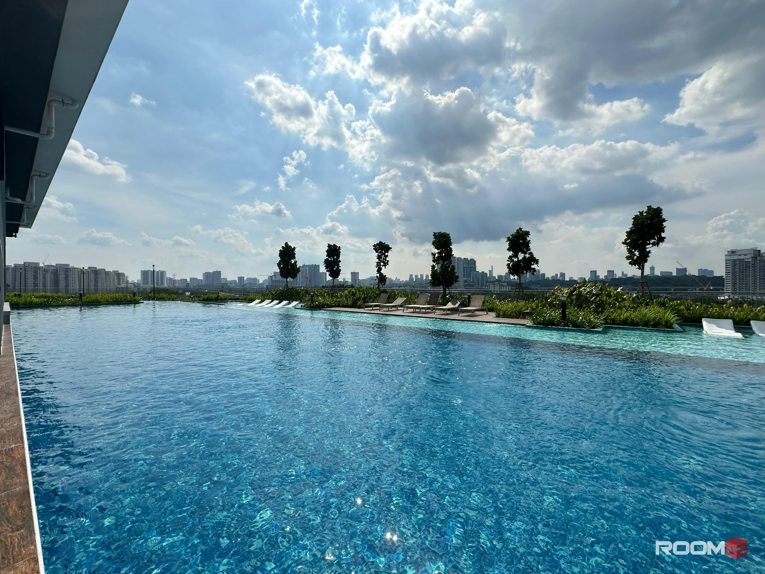 [Female je] New 100% Pixel City room 1min walk to LRT Salak Selatan