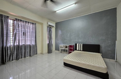 Bandar Bukit Tinggi 2 Master Room