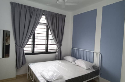 Male Room for rent at Larkin Heights @ Larkin Idaman