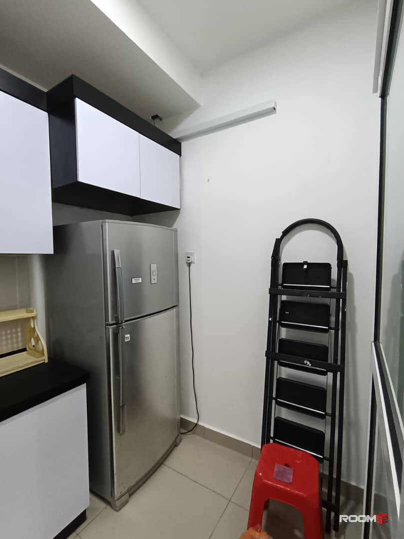 Female room for rent at SuriaMas Suite @ Larkin JB