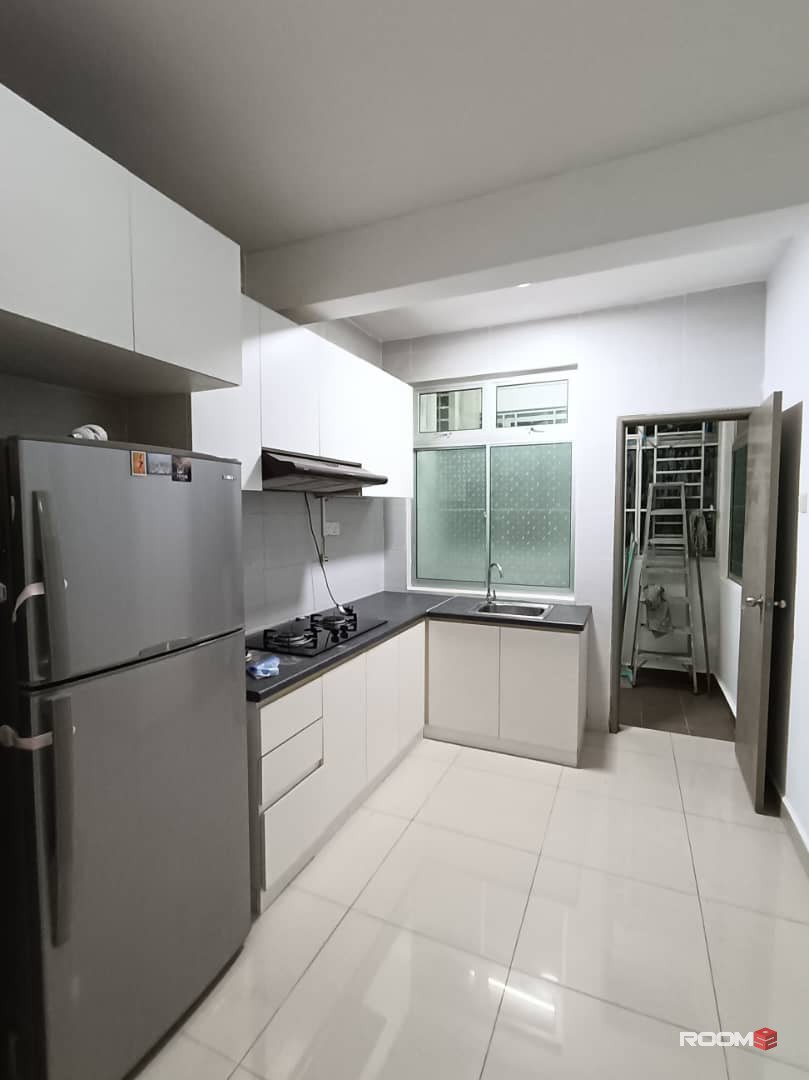 Room renting for rent at Larkin Height @ Larkin Idaman