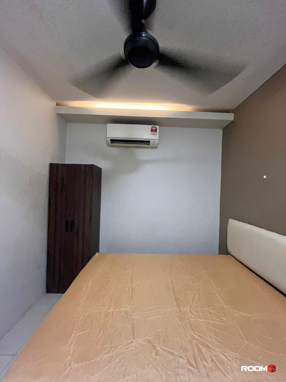 🚶‍♂️Walkable to KSL/Holiday Plaza | 🇸🇬10 minutes to CIQ, Mid Valley Southkey🛍️ - with private bathroom attached!!