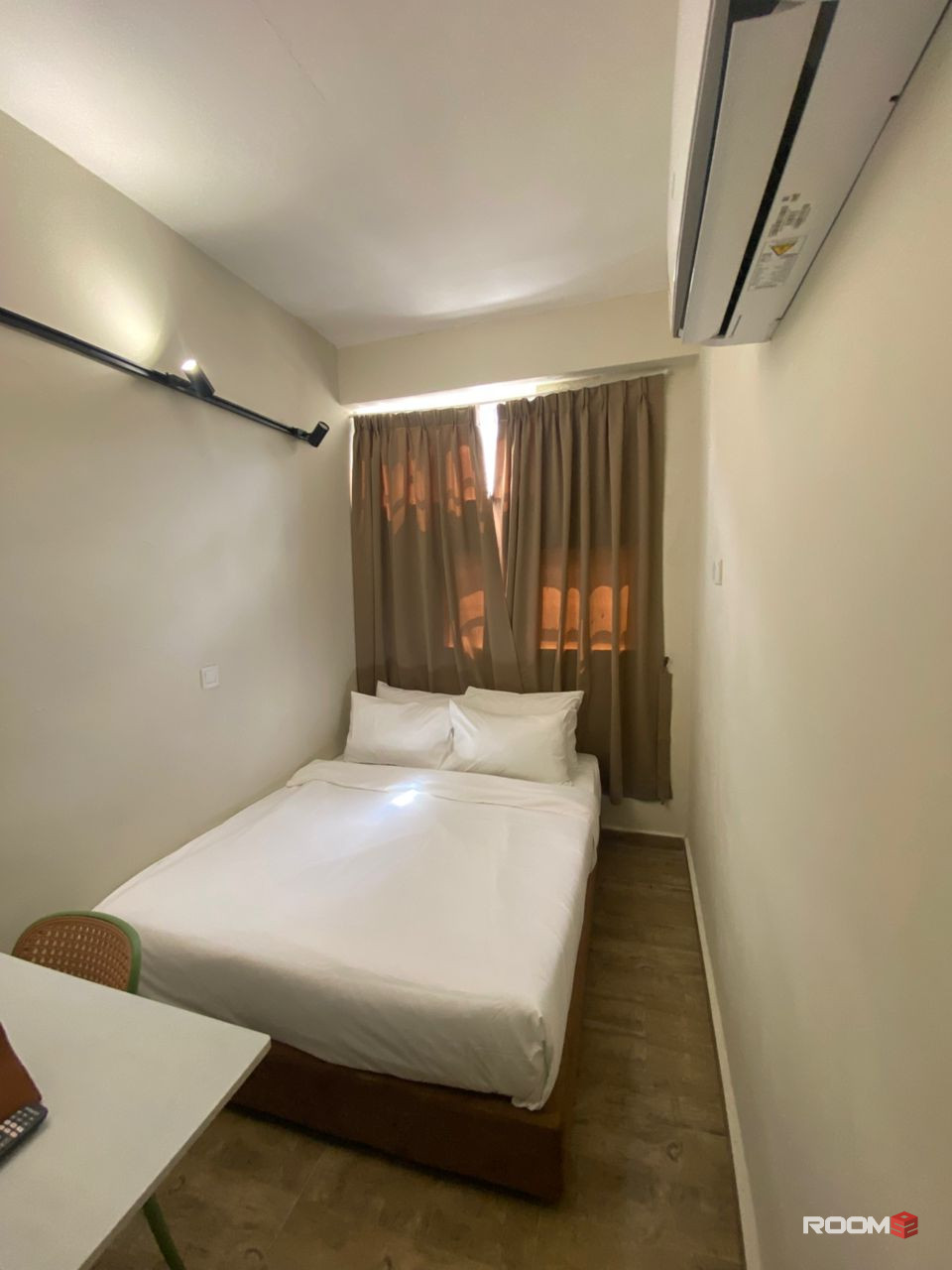 SS3, PETALING JAYA, MASTER ROOM TO RENT IN CASAVILLA  , ZERO DEPOSIT