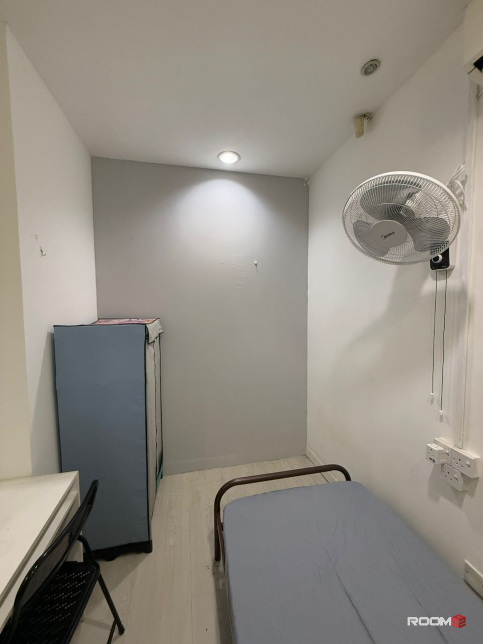 Strategic room for rent at damansara kim - walking distance to MRT TTDI