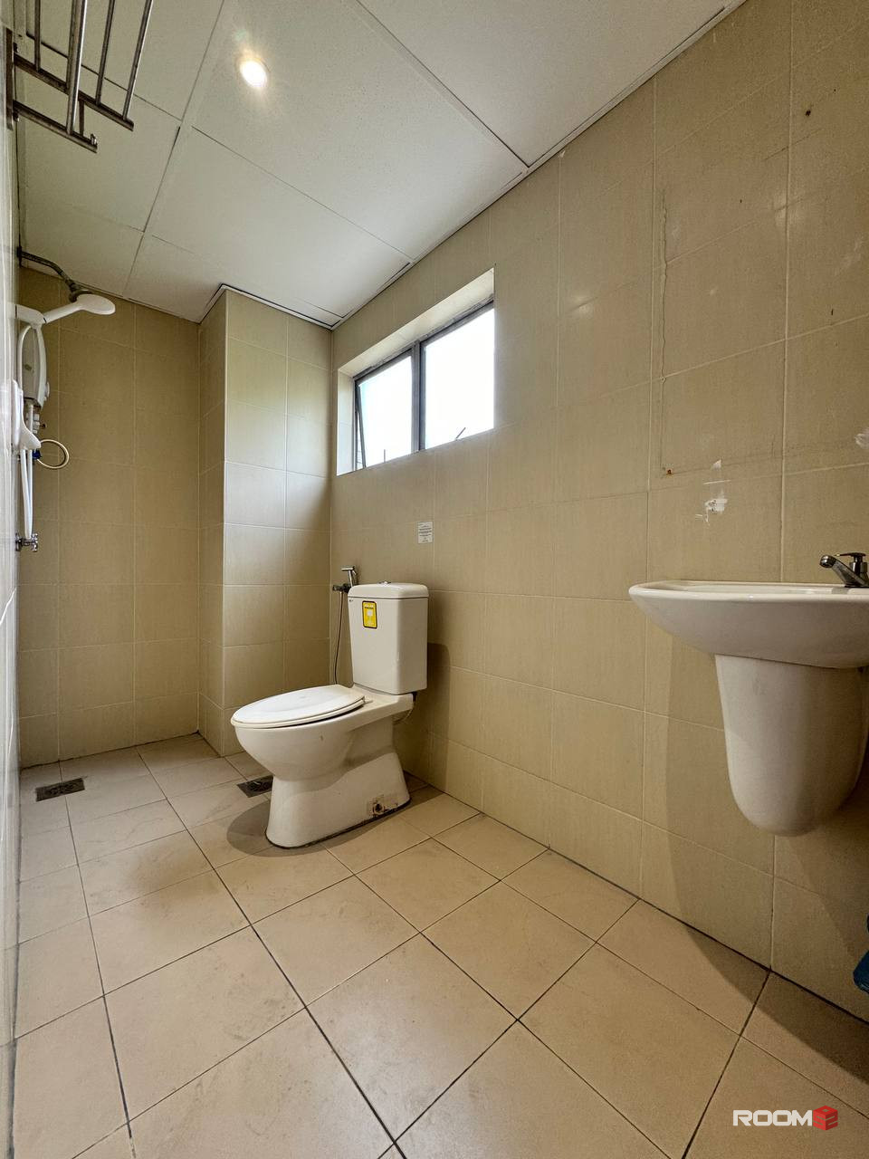 📍🌟8 min to CIQ-Fully equipped with wifi, private bathroom and zero deposit available🌟😎