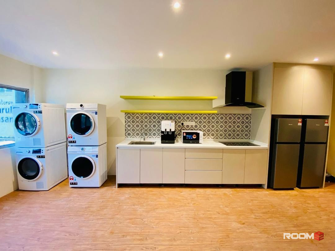 SS3, PETALING JAYA, MASTER ROOM TO RENT IN CASAVILLA  , ZERO DEPOSIT