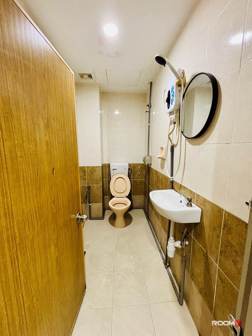 SS3, PETALING JAYA, MASTER ROOM TO RENT IN CASAVILLA  , ZERO DEPOSIT