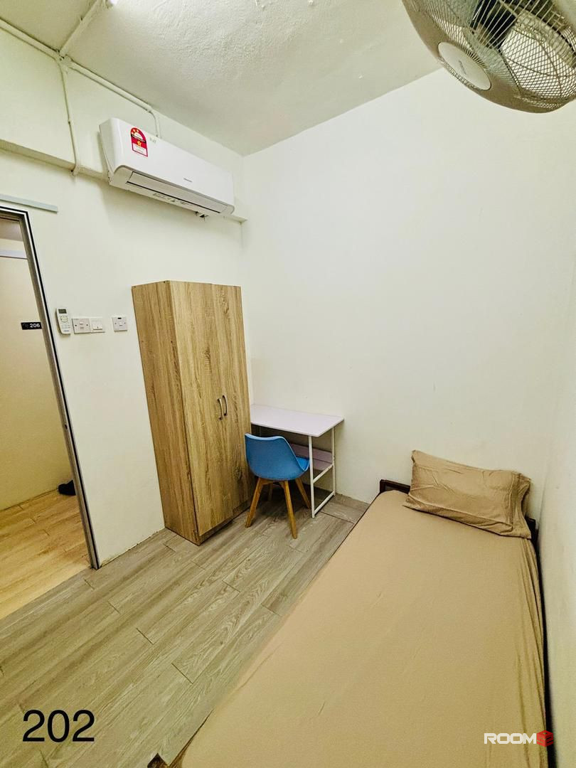 SUBANG JAYA , SINGLE ROOM TO RENT SS15, ZERO DEPSOIT
