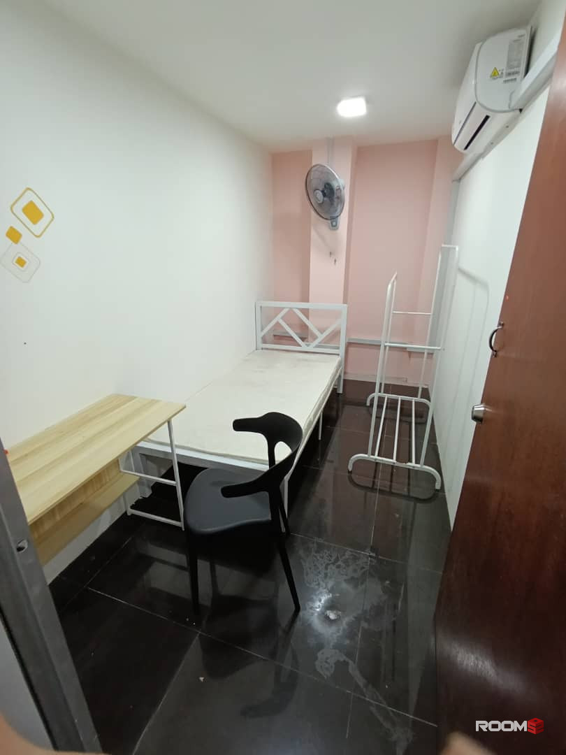 🏠Ready Move-In🏠Zero Deposit - Master Room AirCond📣  Female unit fully furnished