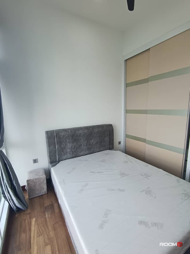 Room for rent at Paragon Suites @ CIQ JB Town