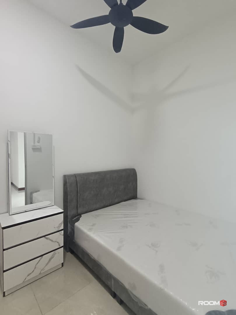 Master Room for rent at Paragon Suite @ CIQ JB