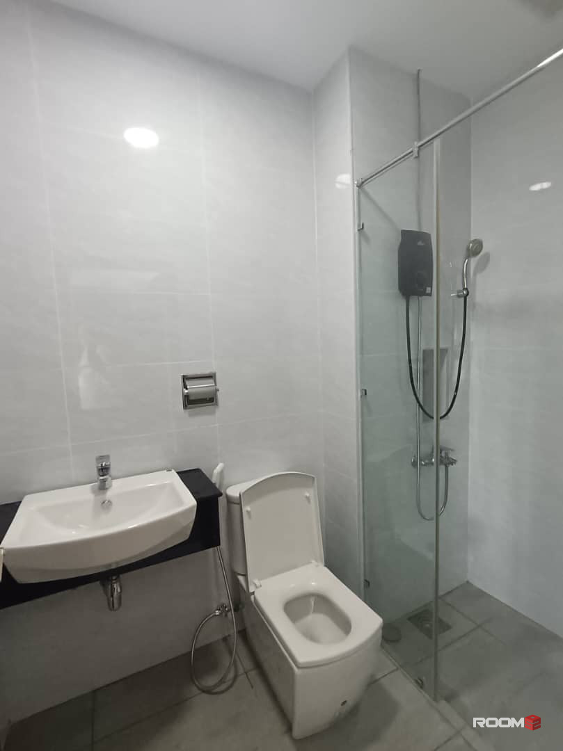 Room for rent at Paragon Suites @ CIQ JB Town