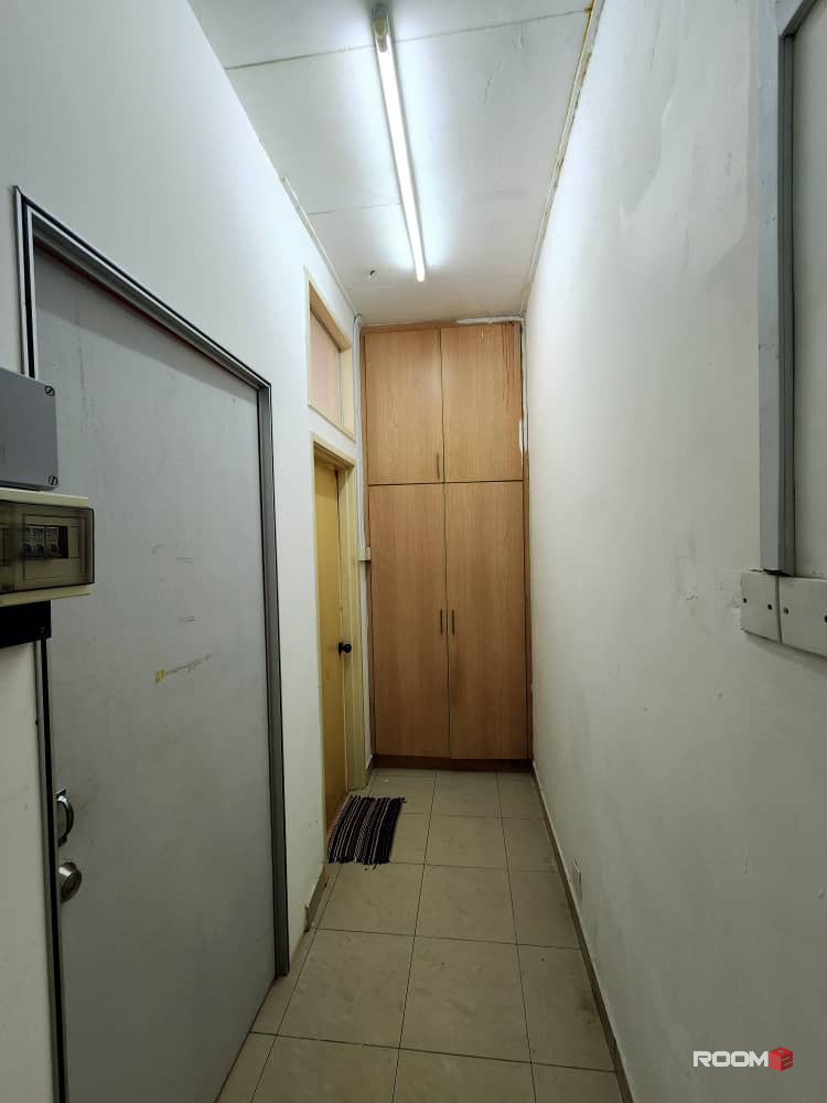BANADR PUTERI, PUCHONG , MASTER ROOM TO RENT, ZERO DEPOSIT