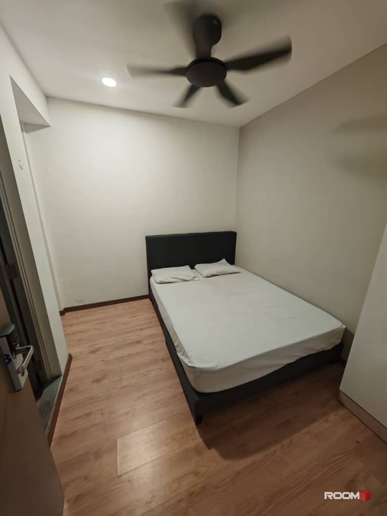KENTONMEN , JALAN IPOH, MASTER ROOM COLVING TO RENT, ZERO DEPOSIT