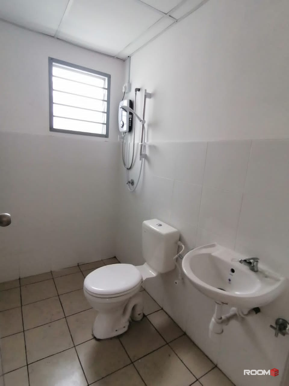 Male Room for rent at Denai Nusantara @ Gelang Patah