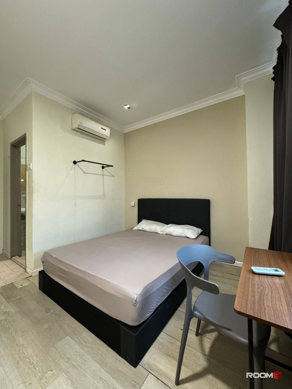 📍🚶🏻‍♂️6 Min WALK to CIQ | 🚗 6 Min DRIVE to Stulang, 7 Min to JBCC📌AVAILABLE Master Room bathroom attached for rent✨