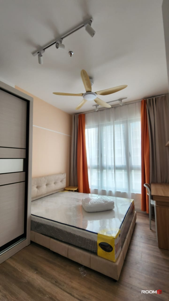 Middle Room For Rent at Sunway Belfield, Kampung Attap