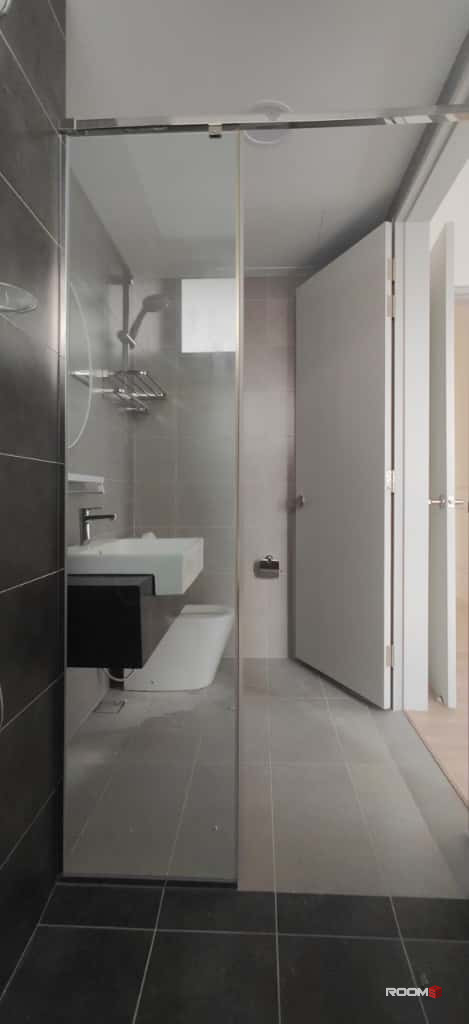 Middle Room For Rent at Sunway Belfield, Kampung Attap