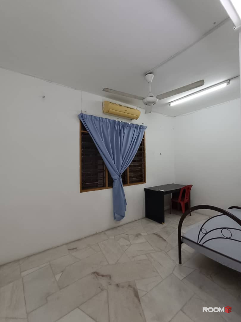 🏠 [Single Private Room] [✅ Zero Deposit] 🌟Near One Utama Mall, Centre Point, IKEA 🚇 MRT Bandar Utama Station, Mutira