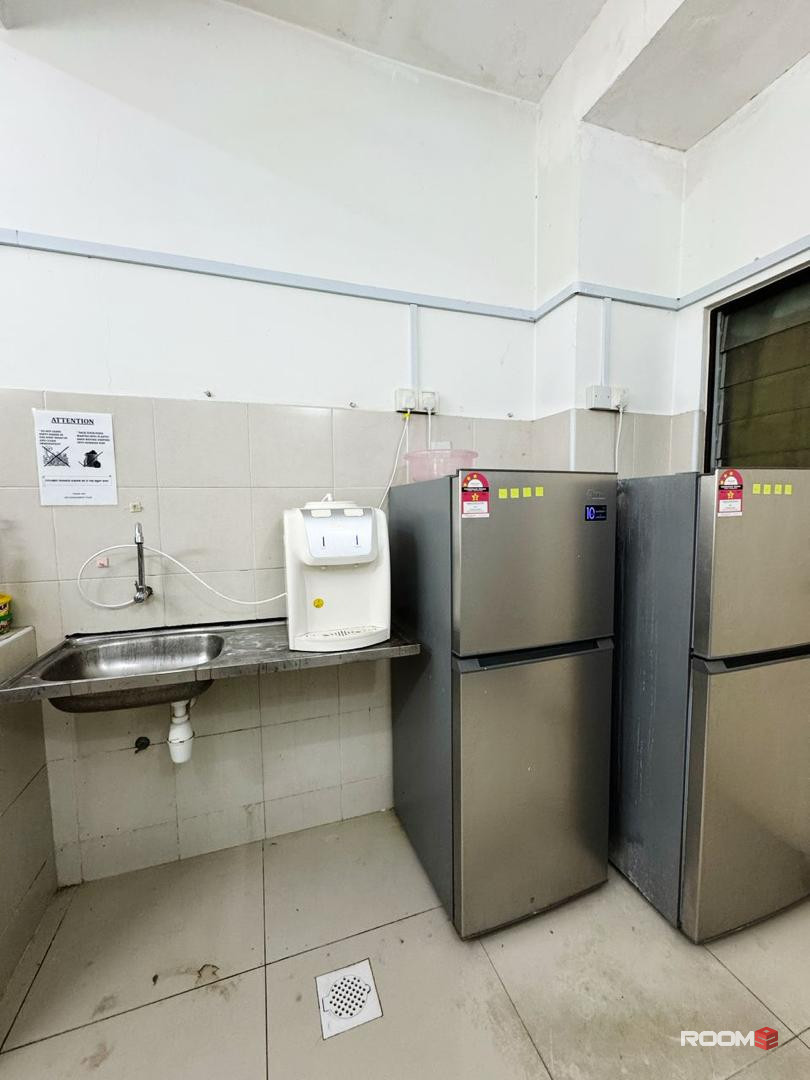 🏠 [Single Private Room] [✅ Zero Deposit] 🌟Near One Utama Mall, Centre Point, IKEA 🚇 MRT Bandar Utama Station, Mutira