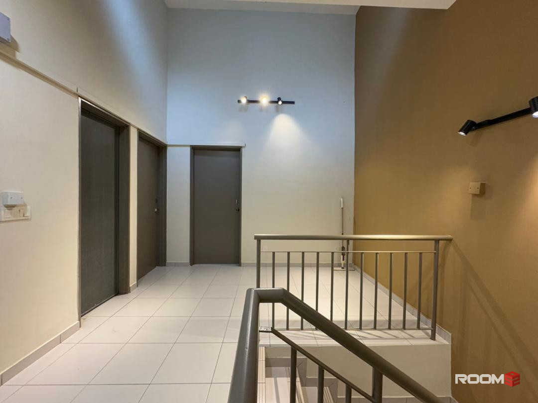 🏠 [Single Private Room] [✅ Zero Deposit] 🌟Near One Utama Mall, Centre Point, IKEA 🚇 MRT Bandar Utama Station