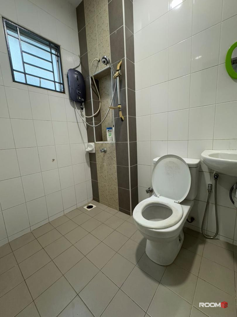 🏠 [Single Private Room] [✅ Zero Deposit] 🌟Near One Utama Mall, Centre Point, IKEA 🚇 MRT Bandar Utama Station