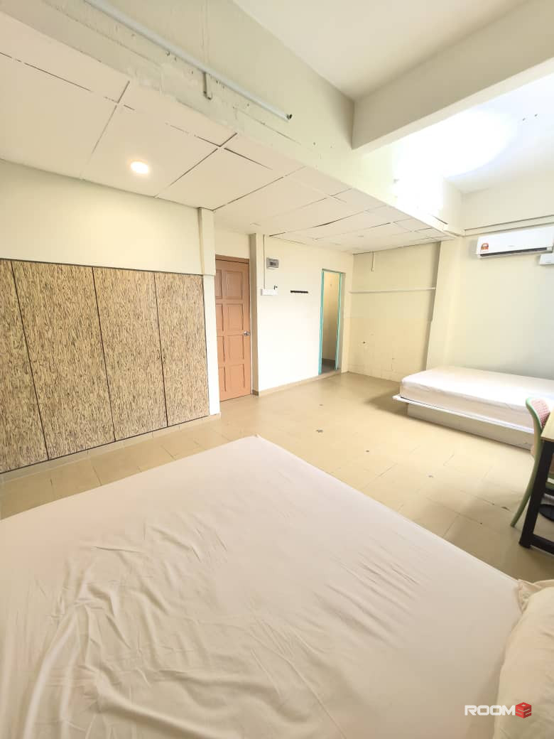 BRICKFIELD, KL SENTRAL, MASTER ROOM TO RENT, ZERO DEPOSIT