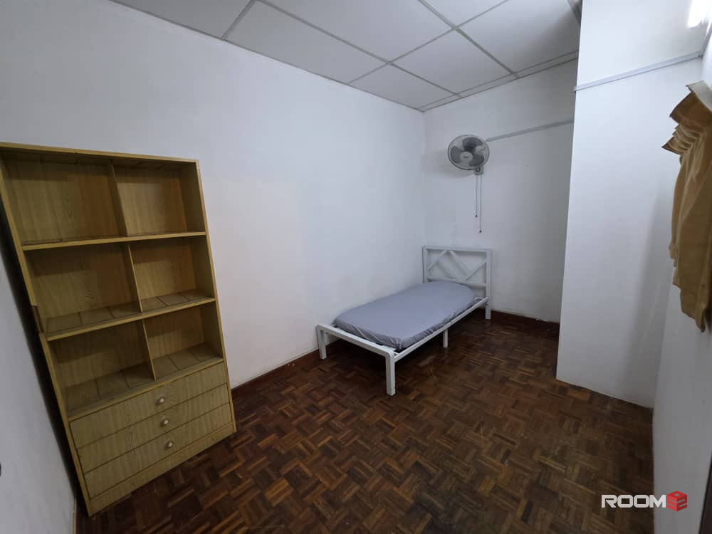 Middle Room 📍SS24
