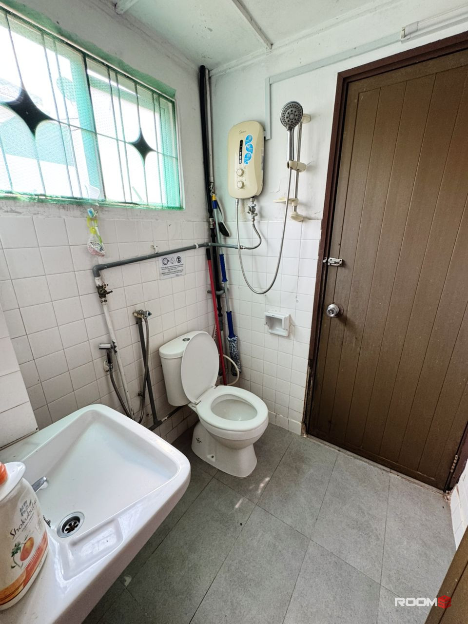 😍 Ready Move In~ Medium Room For Rent at TTDI- Kuala Lumpur