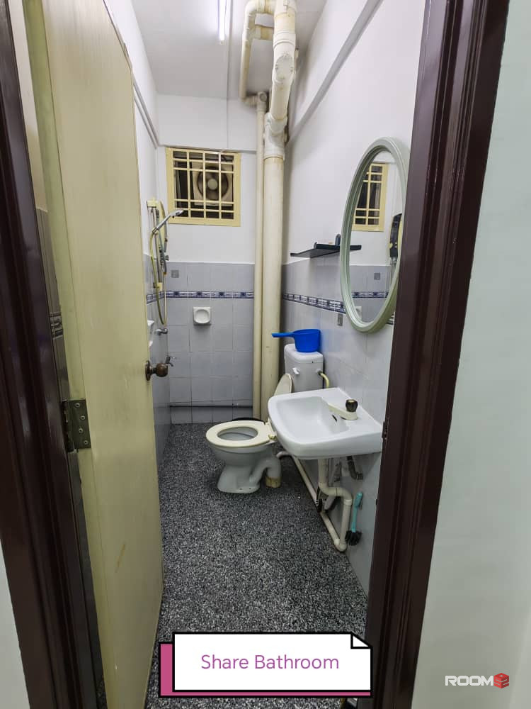 Female room for rent at Villa Bestari Near Skudai